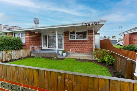 Photo of property in 2/29 Heywood Terrace, Richmond, Christchurch, 8013