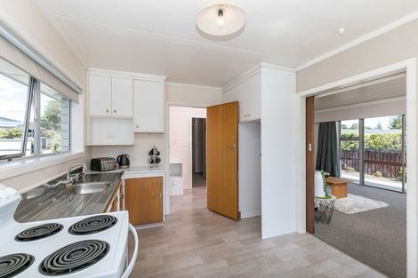 Photo of property in 8a Tanekaha Place, Pukete, Hamilton, 3200