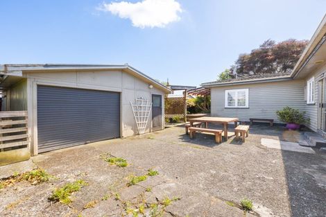 Photo of property in 16 Mahana Road, St Andrews, Hamilton, 3200
