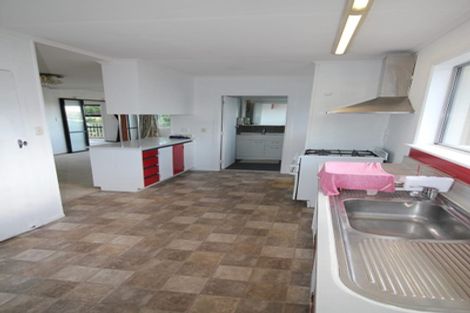 Photo of property in 40 Bancroft Terrace, Newlands, Wellington, 6037