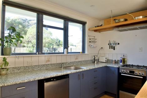 Photo of property in 42 Downes Street, Titahi Bay, Porirua, 5022
