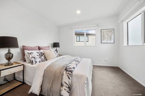 Photo of property in 65 Zara Court, Windsor Park, Auckland, 0632