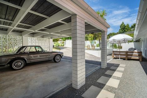 Photo of property in 28 Barlow Place, Chatswood, Auckland, 0626