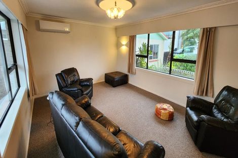 Photo of property in 7b Hussey Street, Oakura, 4314