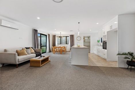 Photo of property in 12 Cowell Crescent, Pyes Pa, Tauranga, 3112