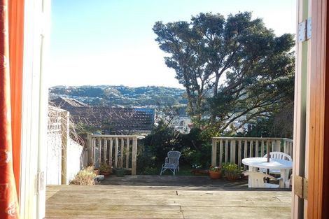 Photo of property in 13 Herald Terrace, Berhampore, Wellington, 6023