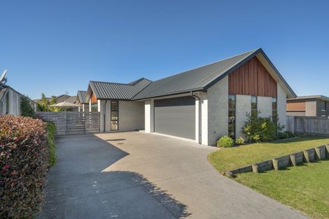 Photo of property in 22 Penetaka Heights, Pyes Pa, Tauranga, 3112