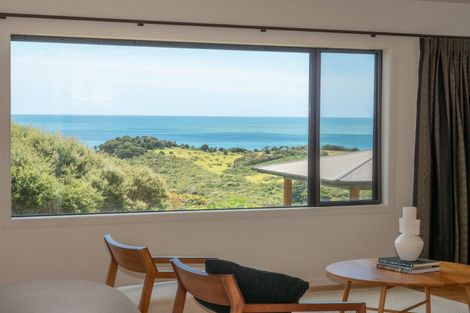 Photo of property in 24 Eagles Way, Cable Bay, 0420