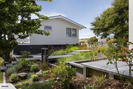 Photo of property in 2 Mahuta Road, Waitahanui, Taupo, 3378