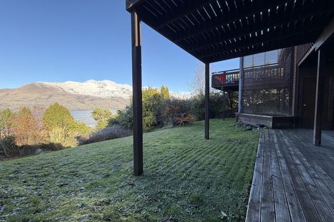 Photo of property in 15b Cameron Place, Fernhill, Queenstown, 9300