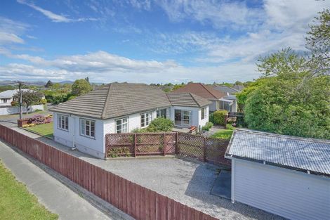Photo of property in 50 Pitcairn Crescent, Bryndwr, Christchurch, 8053