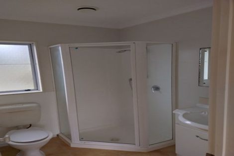 Photo of property in 2/10 Saints Court, Manurewa, Auckland, 2102