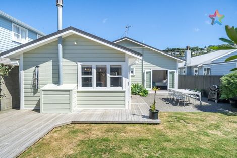 Photo of property in 10 Palm Avenue, Lyall Bay, Wellington, 6022