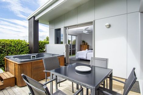 Photo of property in 11 Oriental Parade, Papamoa Beach, Papamoa, 3118