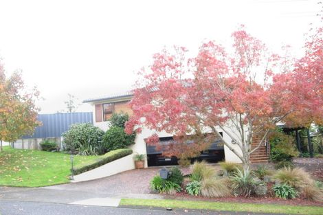 Photo of property in 6 Gibson Place, Mellons Bay, Auckland, 2014
