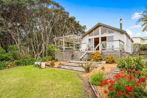 Photo of property in 38 Pacific Parade, Army Bay, Whangaparaoa, 0930