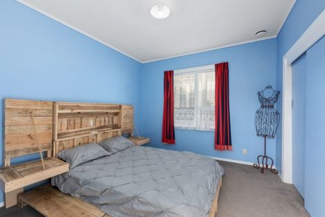 Photo of property in 64 Thomas Street, Stokes Valley, Lower Hutt, 5019
