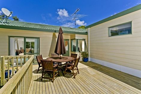 Photo of property in 1/65 Girrahween Drive, Totara Vale, Auckland, 0629