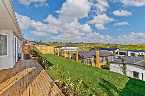 Photo of property in 10 Seafort Lane, Silverdale, 0932