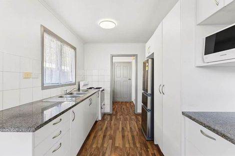 Photo of property in 3a Robertson Road, Ranui, Auckland, 0612