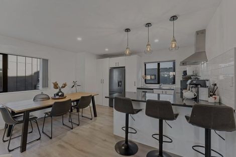 Photo of property in 63 Black Beech Crescent, Takanini, 2110