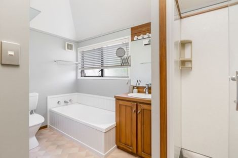 Photo of property in 3/16 Mahara Avenue, Birkenhead, Auckland, 0626