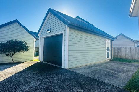 Photo of property in 10 Bellbird Street, Papakura, 2110