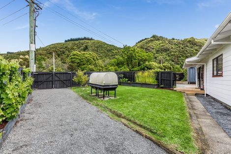 Photo of property in 176 Akatarawa Road, Birchville, Upper Hutt, 5018