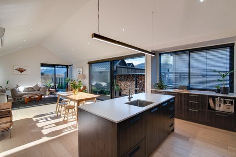 Photo of property in 10 Fife Court, Jacks Point, Queenstown, 9371