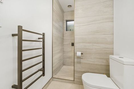 Photo of property in 67 Vaucluse Heights, Fitzherbert, Palmerston North, 4410