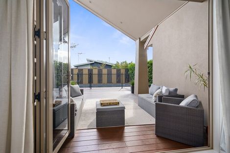 Photo of property in 5 Cooper Crescent, Cambridge, 3434