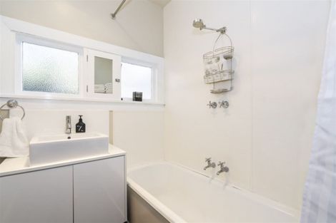 Photo of property in 40 Somerfield Street, Somerfield, Christchurch, 8024