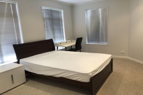 Photo of property in 118 Bleakhouse Road, Mellons Bay, Auckland, 2014