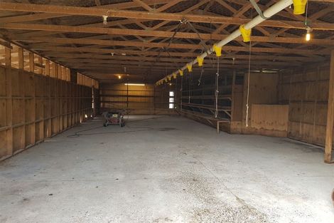 Photo of property in 389 Waiuku Road, Puni, Pukekohe, 2678