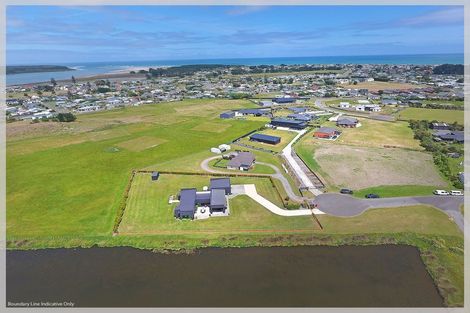 Photo of property in 16 Carex Grove, Foxton Beach, Foxton, 4815