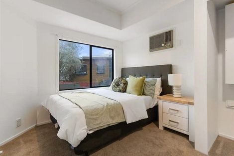 Photo of property in 26 Coles Crescent, Papakura, 2110