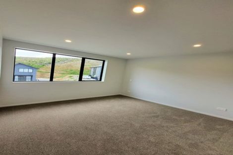 Photo of property in 17 Bee Lane, Whitby, Porirua, 5024