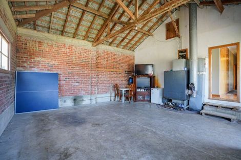 Photo of property in 1048 Lochiel-branxholme Road, Branxholme, Invercargill, 9874