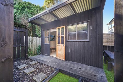 Photo of property in 21 Ian Sage Avenue, Torbay, Auckland, 0630