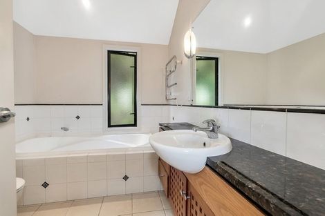 Photo of property in 18a Hillside Crescent South, Mount Eden, Auckland, 1024
