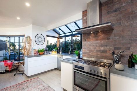 Photo of property in 2a Richmond Street, Fitzroy, New Plymouth, 4312