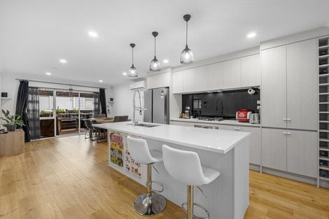 Photo of property in 16 Verdot Close, Kumeu, 0810