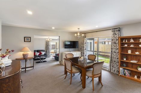 Photo of property in 43 Dunbarton Street, Redwood, Christchurch, 8051