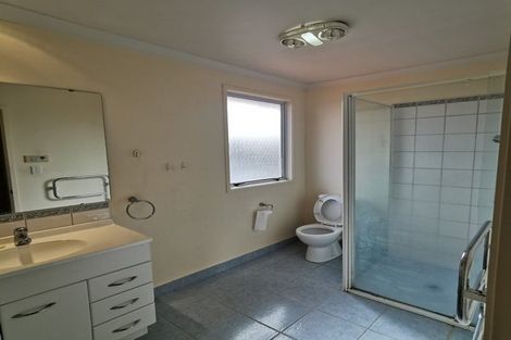 Photo of property in 3 Andover Way, Goodwood Heights, Auckland, 2105