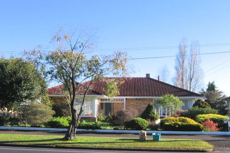 Photo of property in 58 Forest Lake Road, Forest Lake, Hamilton, 3200