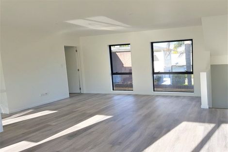 Photo of property in 11 Apple Lane, Henderson, Auckland, 0610