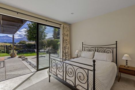 Photo of property in 6 Reading Court, Jacks Point, Queenstown, 9371