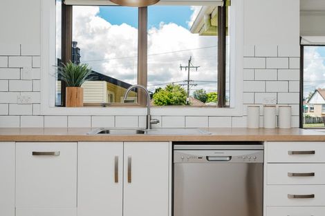 Photo of property in 629 Mandeno Street, Te Awamutu, 3800