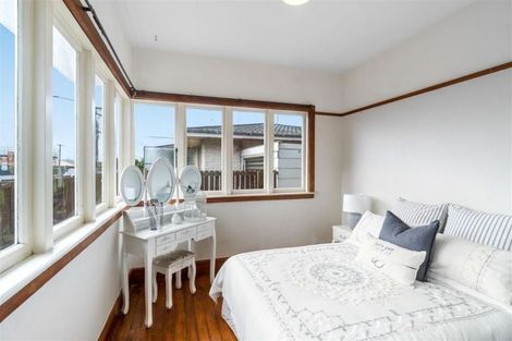 Photo of property in 2 Milton Street, Somerfield, Christchurch, 8024