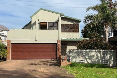 Photo of property in 2b Braemar Road, Castor Bay, Auckland, 0620